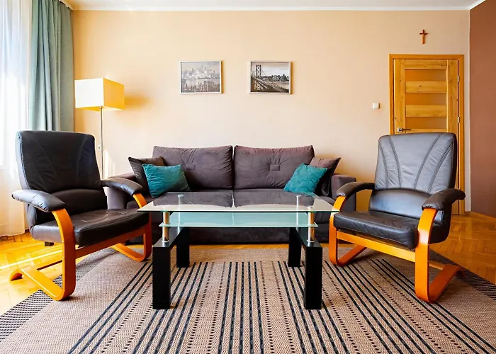 Lewicka Street Nice And Comfy Flat